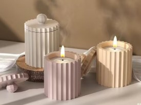 Molde silciona porta vela columna rayada con tapa